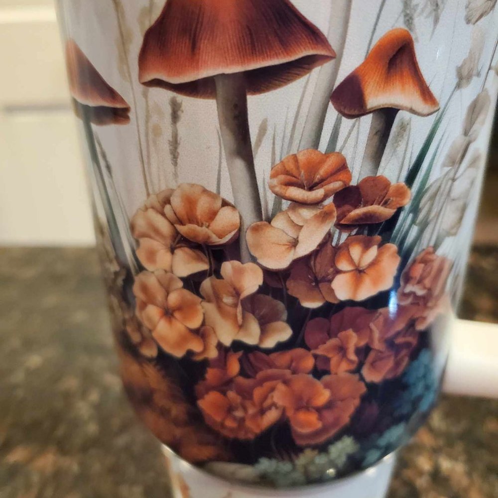40 oz Mushroom Tumbler - Picture 3 of 10